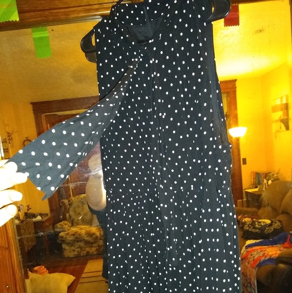Black dress white polka dots - Picture 3 of 4